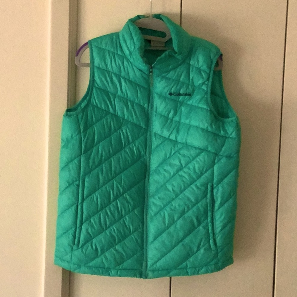 Columbia sleeveless vest beautiful turquoise green. High neck. Puffy.